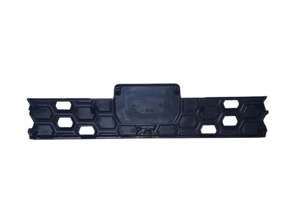 Mitsubishi/Fuso Canter Front Bumper Bar Centre Garnish – FEA/FEB/FEC/FG (2024-On) image 3
