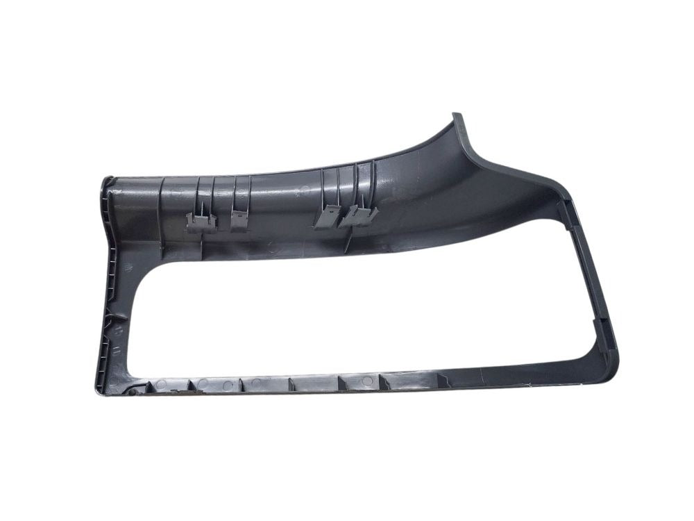 Renault Midlum HeadLamp Rim Right Hand – 1st/2nd Gen (2000-2013) image 3
