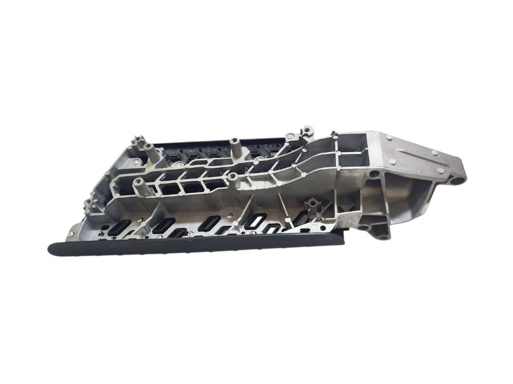 Volvo Version 5 Step Plate Plastic And Bracket Right Hand – Lowe r- Complete with Aluminium Tread – FM (2020-On) image 4