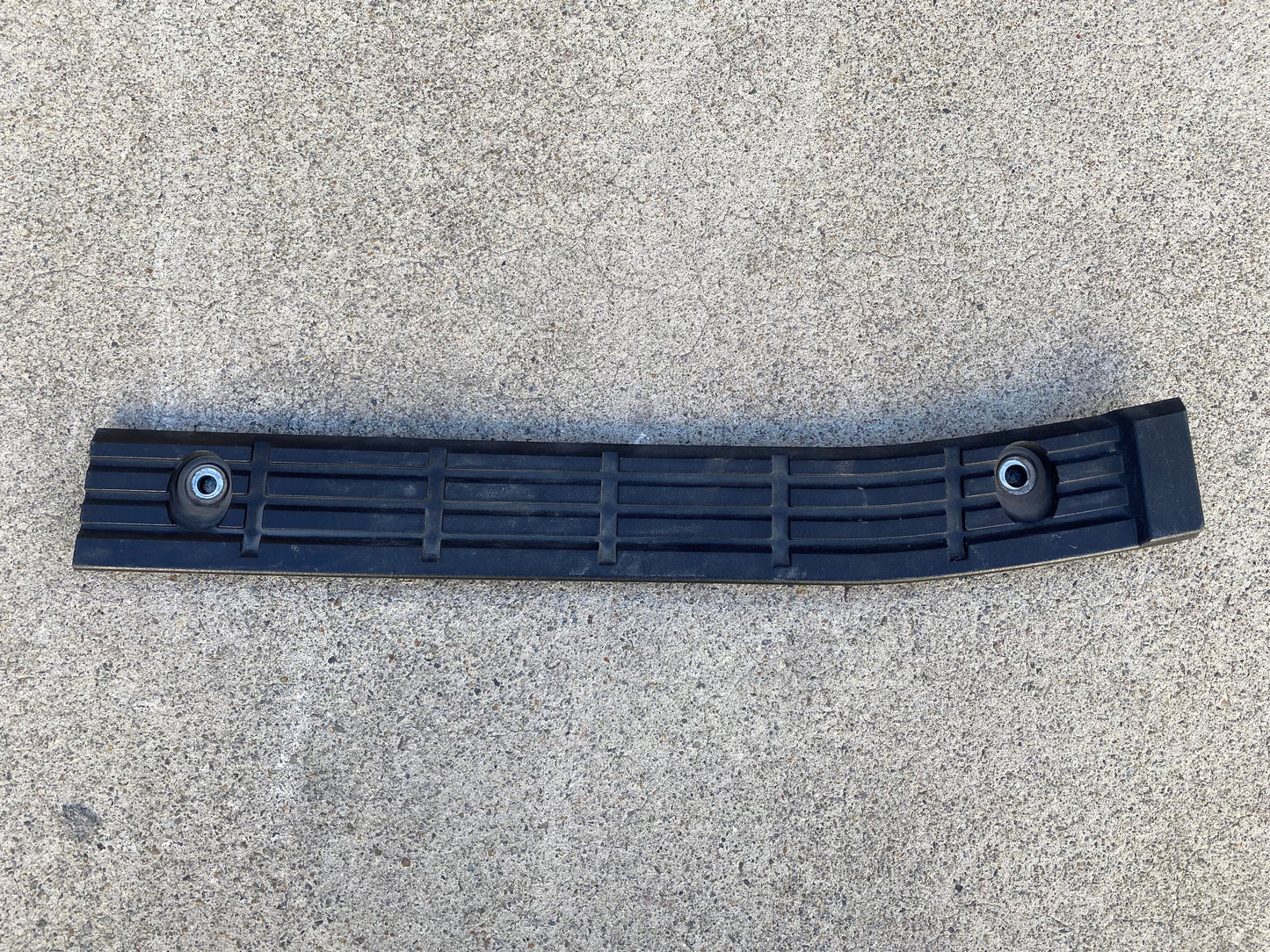 Front Bumper Bar Step L/H Left Hand – Second Hand – Quon To Suit Nissan UD CD / CG / CW / GW / GK (17-On)