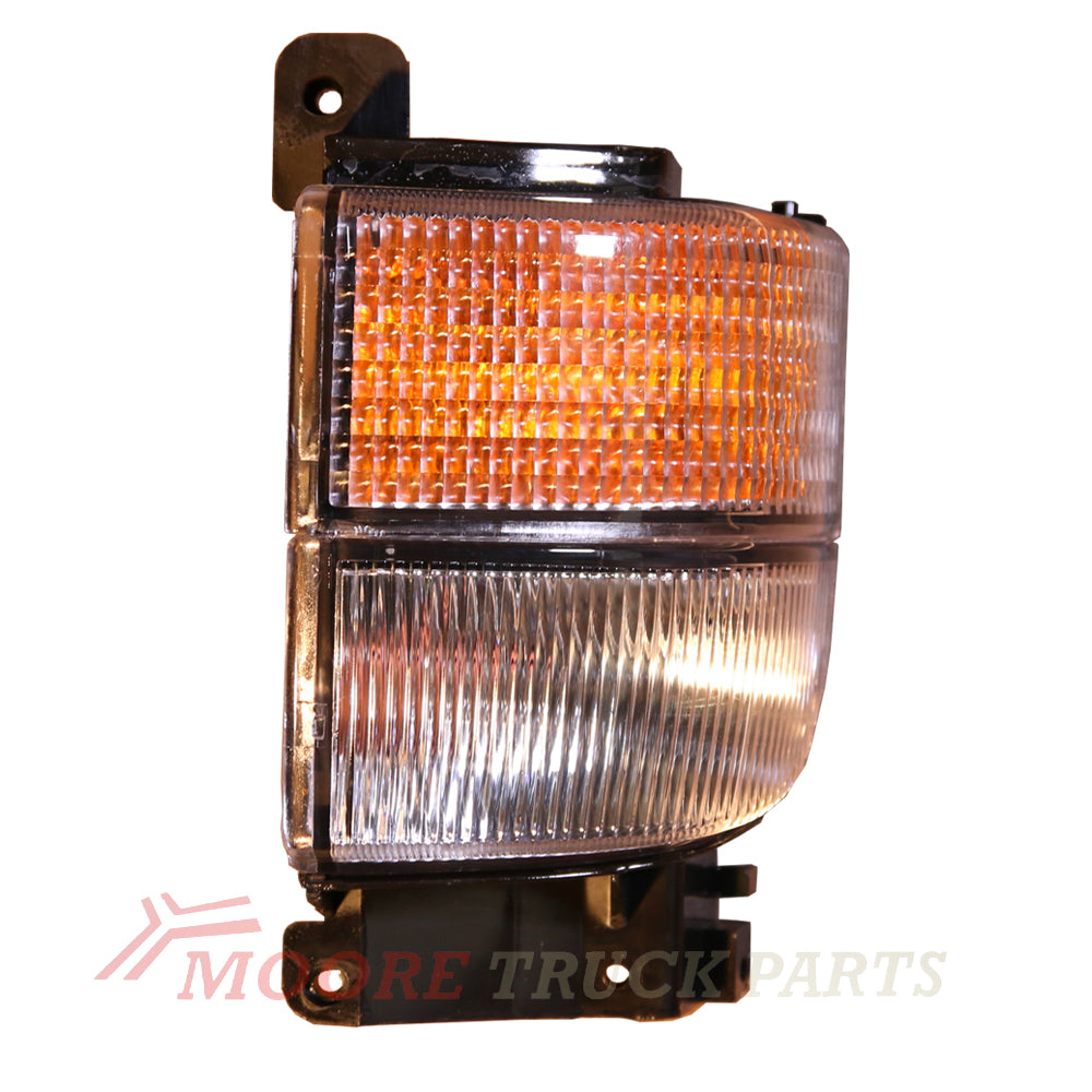 Nissan UD Park Lamp With Flasher L/H (Left Hand) – CW (02-04/08) product image