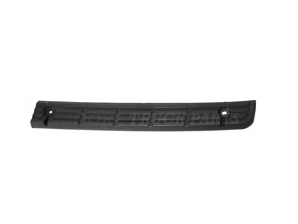 Nissan UD Front Bumper Bar Mould L/H (Left Hand) L/H (Left Hand) – Top Step Tread – Quon Nissan UD CK / CW / PD / PW / GK /…
