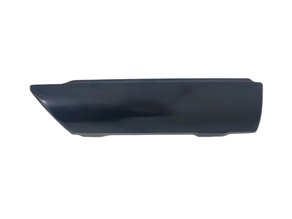Nissan-UD Condor right hand lower step panel (September 2011–2020)