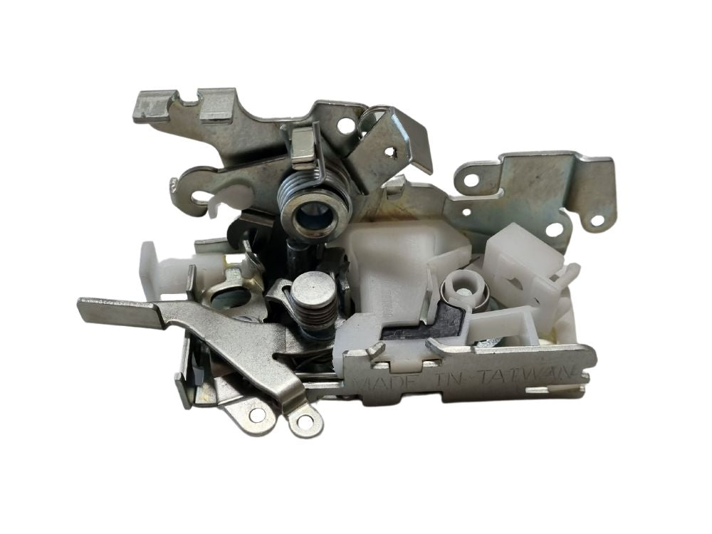 Isuzu Door Latch R/H (Right Hand) – NLR/NLS/NMR/NPR/NQR/NPS – N Series (08-On) product image