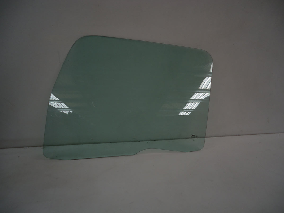 Isuzu Front Door Glass L/H (Left Hand) – CX/EX – Giga (94-17) product image
