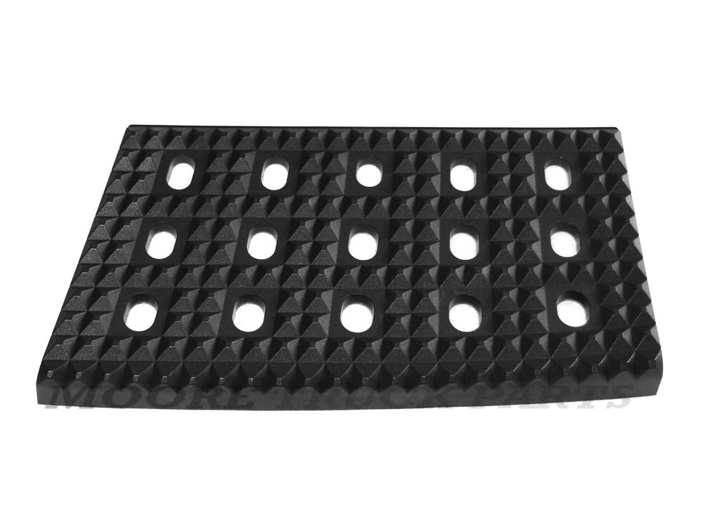 Iveco Step Plate R/H (Right Hand) – Upper – Plastic – Dark Grey – Stralis AT/AD (07-13) product image
