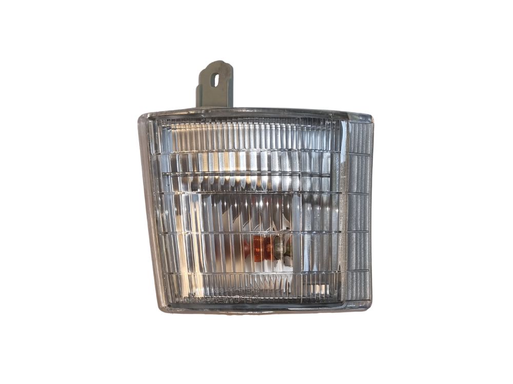 Mitsubishi Fuso Park Lamp L/H (Left Hand) – Clear – FE5/FB5/FE6 (95-05) product image