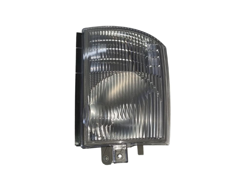 Mitsubishi Fuso Corner Lamp R/H (Right Hand) – Clear – FE7/FE8 (05-11) product image