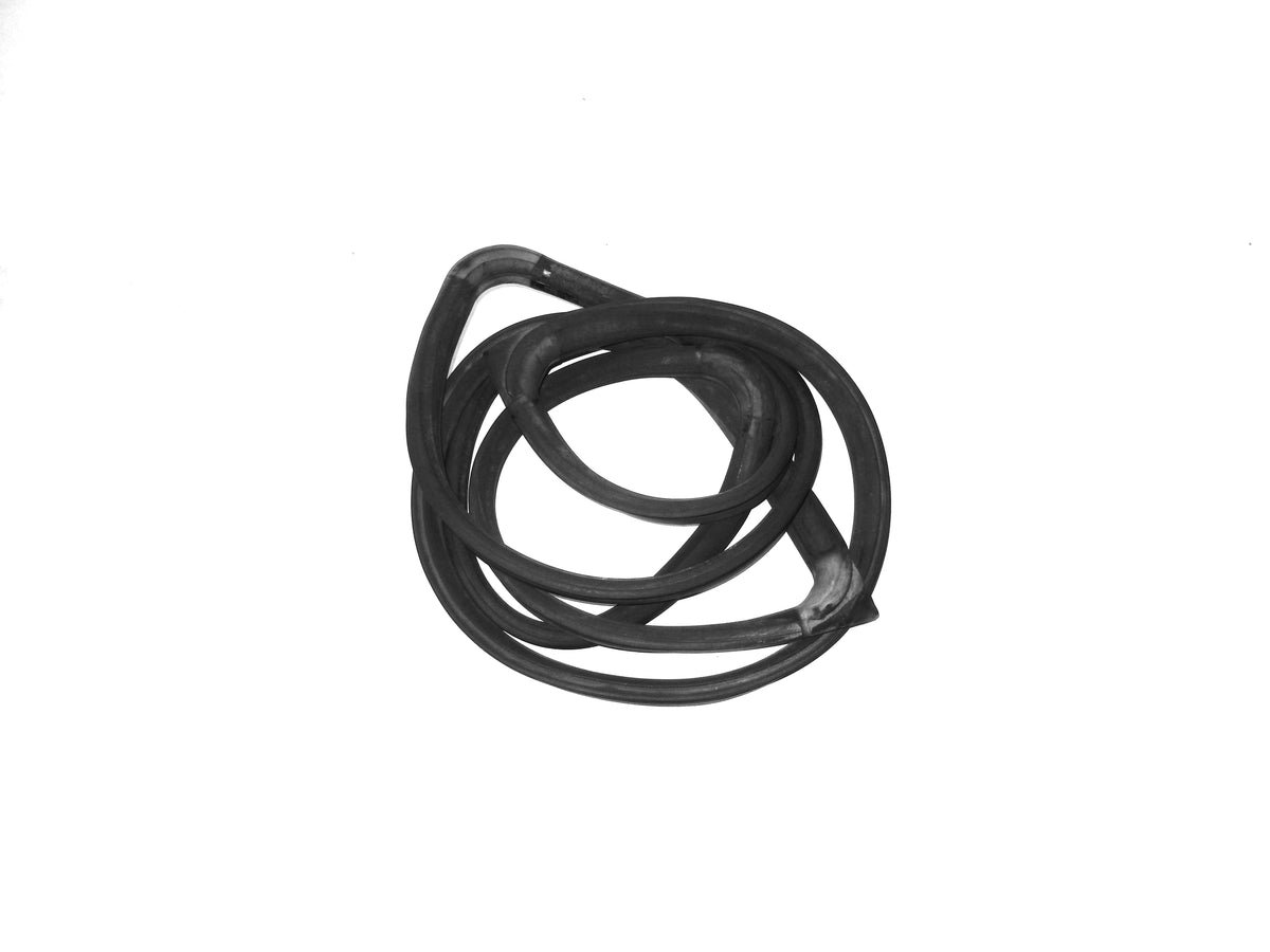 Mitsubishi Fuso Front Screen Rubber – FK4/FM5 (86-96) product image