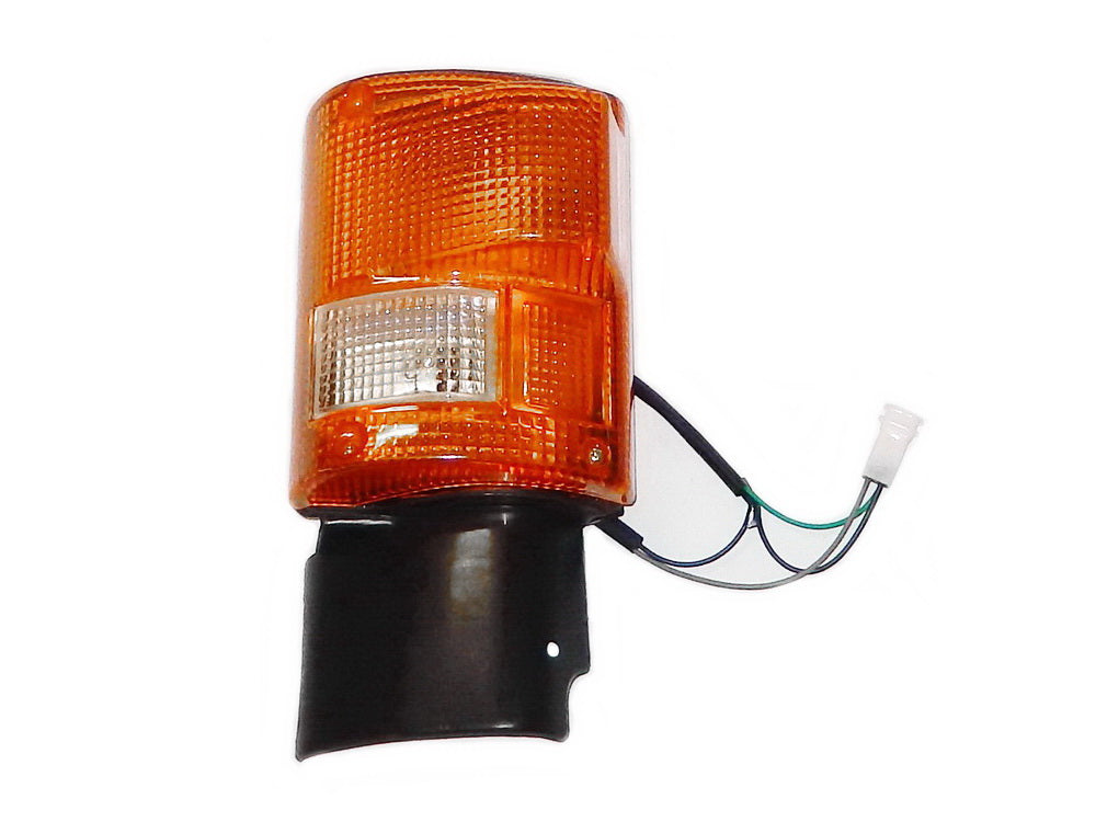 Mitsubishi Fuso Park Lamp/Flasher L/H (Left Hand) – With Square Plug – FS4/FP4/FV4 (84-98) product image
