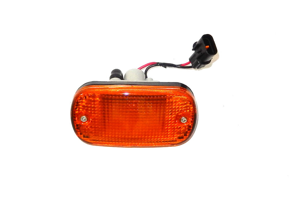 Mitsubishi Fuso Guard Flasher R/H = L/H (Right Hand = Left Hand) – FK/FM/FN (96-08) product image
