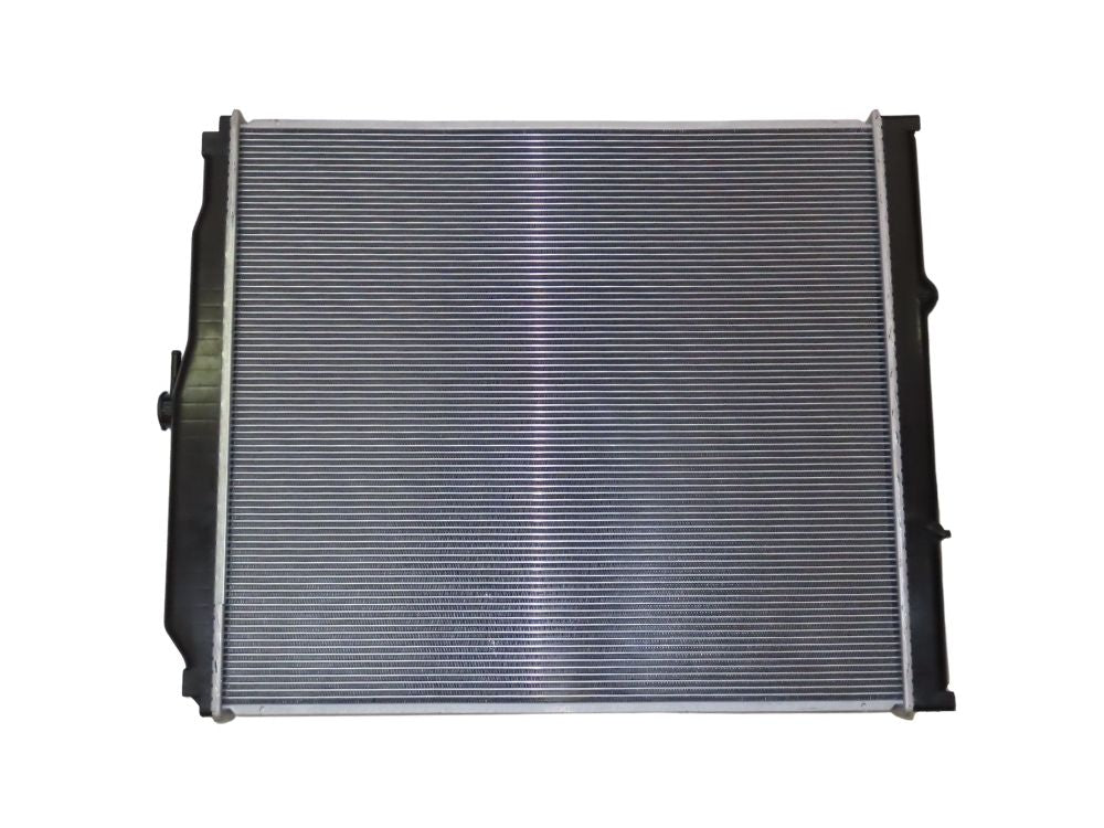Mitsubishi Fuso Radiator – 7.5L 6M60-3AT1 – Manual – FK61 (03-08) product image