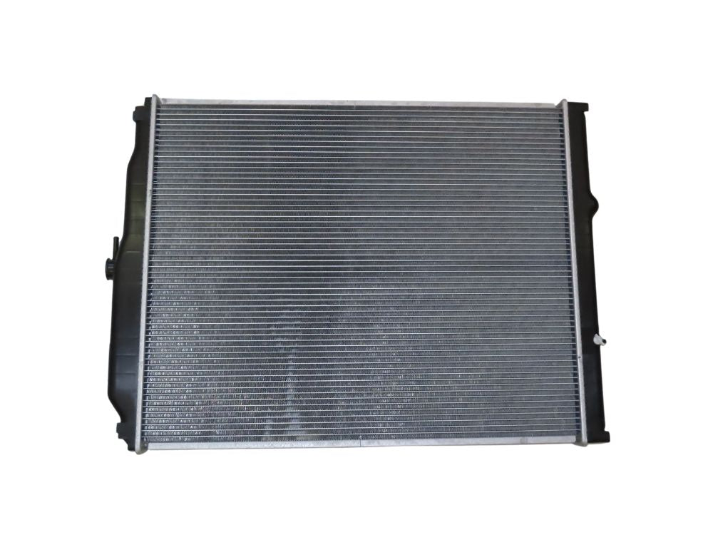 Mitsubishi Fuso Radiator – 6M609AT2 ENGINE – Manual – FK65F/FM65F/FM67F/FN62F/FN63F/FN64F (08-On) product image