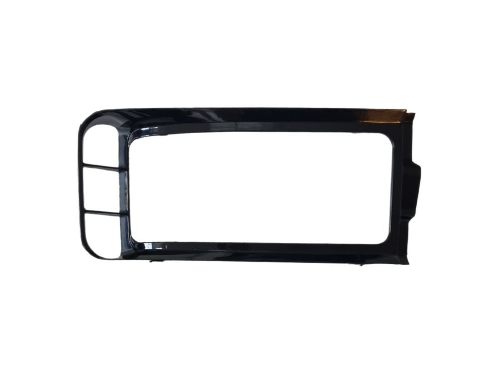 Mitsubishi Fuso Fog Lamp Rim R/H (Right Hand) – 16cm tall – FS5/FP5/FV5 (98-11) product image