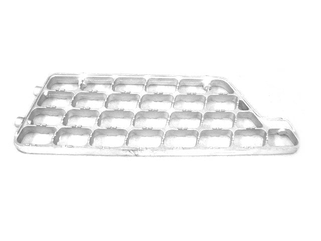 Mitsubishi Fuso Step Plate R/H = L/H (Right Hand = Left Hand) – Upper – Alloy – FS5/FP5/FV5 (11-18) product image
