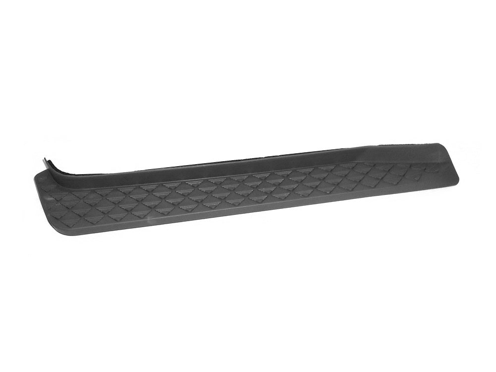 Mitsubishi Fuso Guard Garnish R/H (Right Hand) – FS5/FP5/FV5 (11-18) product image