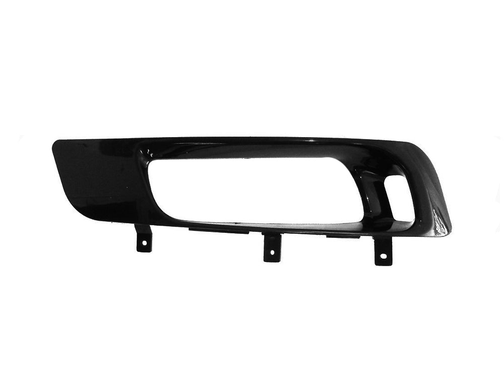 Mitsubishi Fuso Fog Lamp Rim R/H (Right Hand) – Black – FS5/FP5/FV5 (11-18) product image