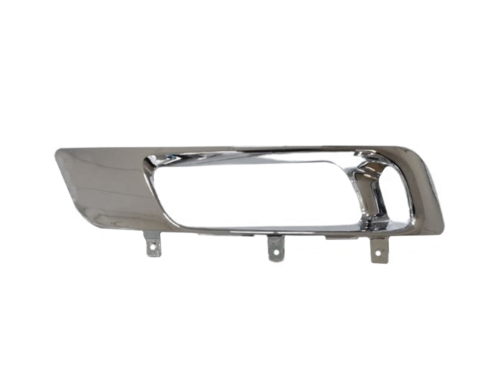 Mitsubishi Fuso Fog Lamp Rim R/H (Right Hand) – Chrome – FS5/FP5/FV5 (11-18) product image