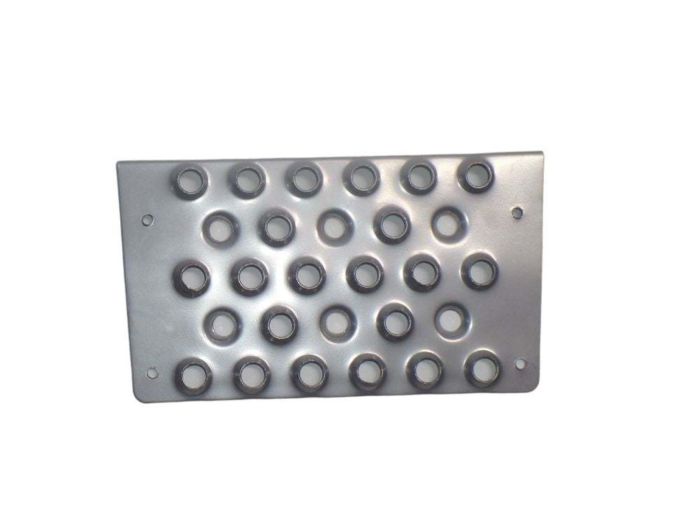 Mercedes-Benz Step Plate R/H = L/H (Right Hand = Left Hand) – Lower – Suit Twin Step Panel – Axor (04-19) product image