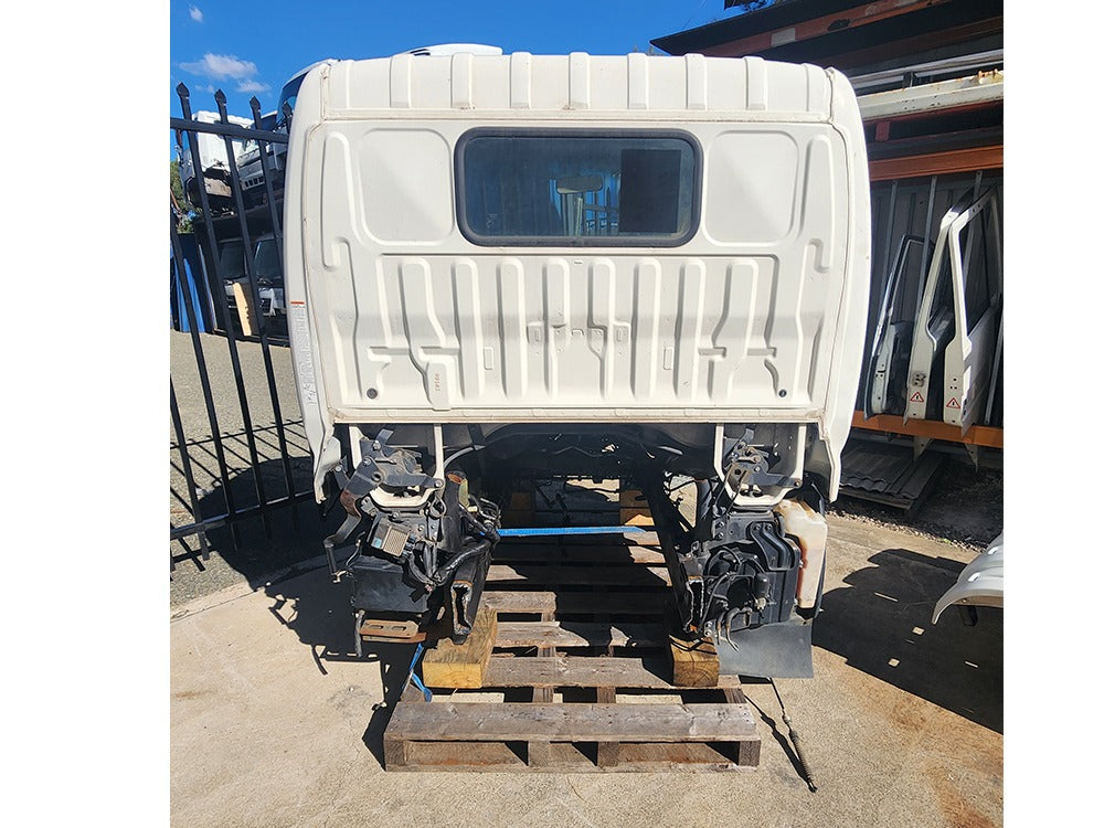 Hino Dutro/300 Series (XZU6) Cabin Shell – Narrow Cab – Automatic – 2011-On (CQ4523) image 2
