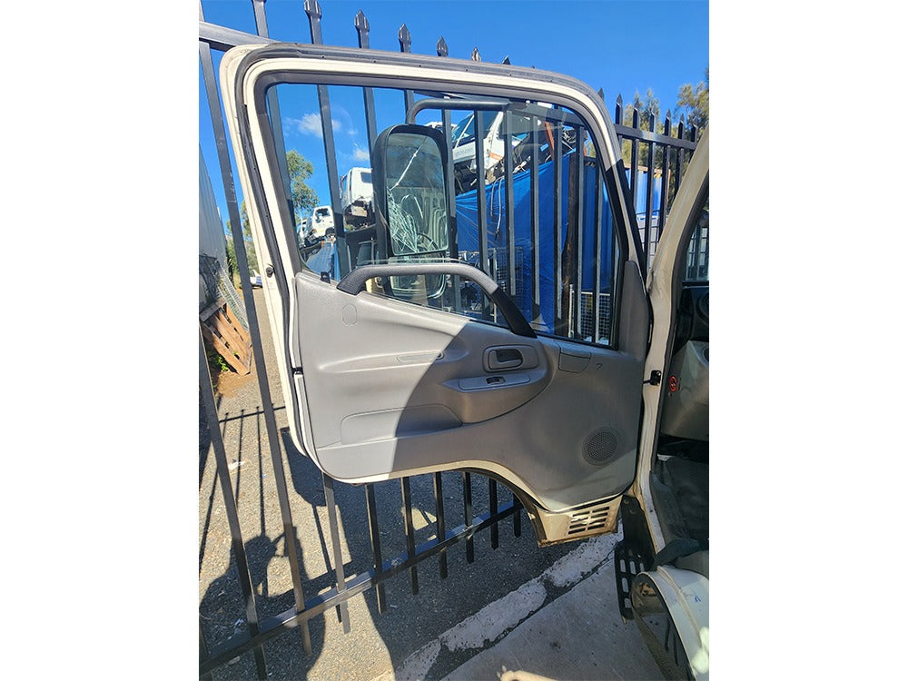 Hino Dutro/300 Series (XZU6) Cabin Shell – Narrow Cab – Automatic – 2011-On (CQ4523) image 3
