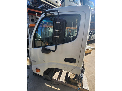 Hino Dutro/300 Series (XZU6) Cabin Shell – Narrow Cab – Automatic – 2011-On (CQ4523) image 4