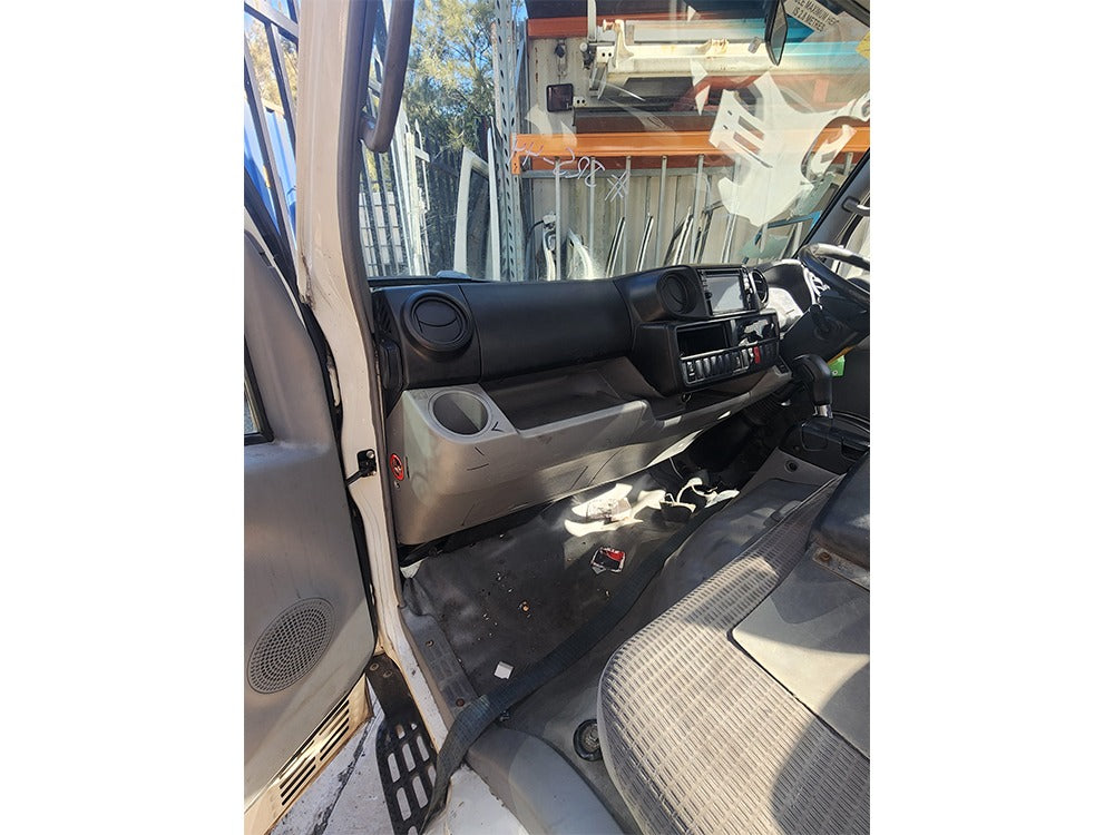 Hino Dutro/300 Series (XZU6) Cabin Shell – Narrow Cab – Automatic – 2011-On (CQ4523) image 7