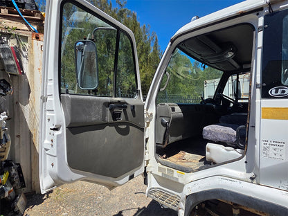 Nissan UD (PK) Cabin Shell – Wide Cab – Manual – 2006 (CJ5883) image 7