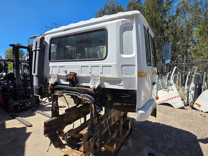 Nissan UD (PK) Cabin Shell – Wide Cab – Manual – 2006 (CJ5883) image 10