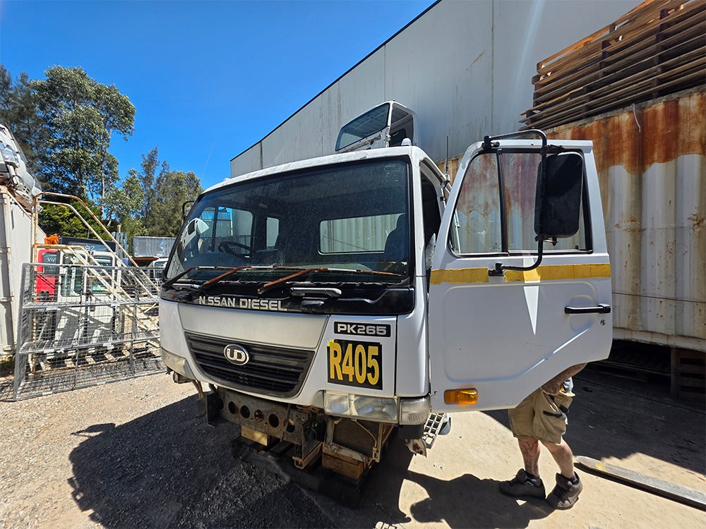 Nissan UD (PK) Cabin Shell – Wide Cab – Manual – 2006 (CJ5883) image 12