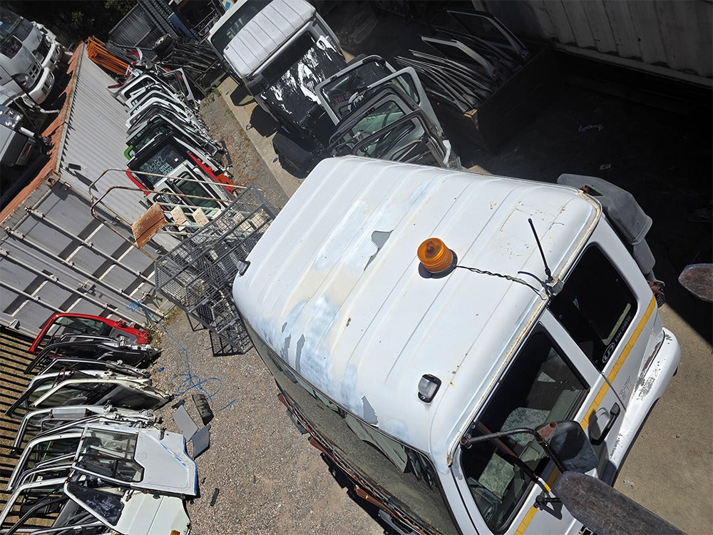 Nissan UD (PK) Cabin Shell – Wide Cab – Manual – 2006 (CJ5883) image 15