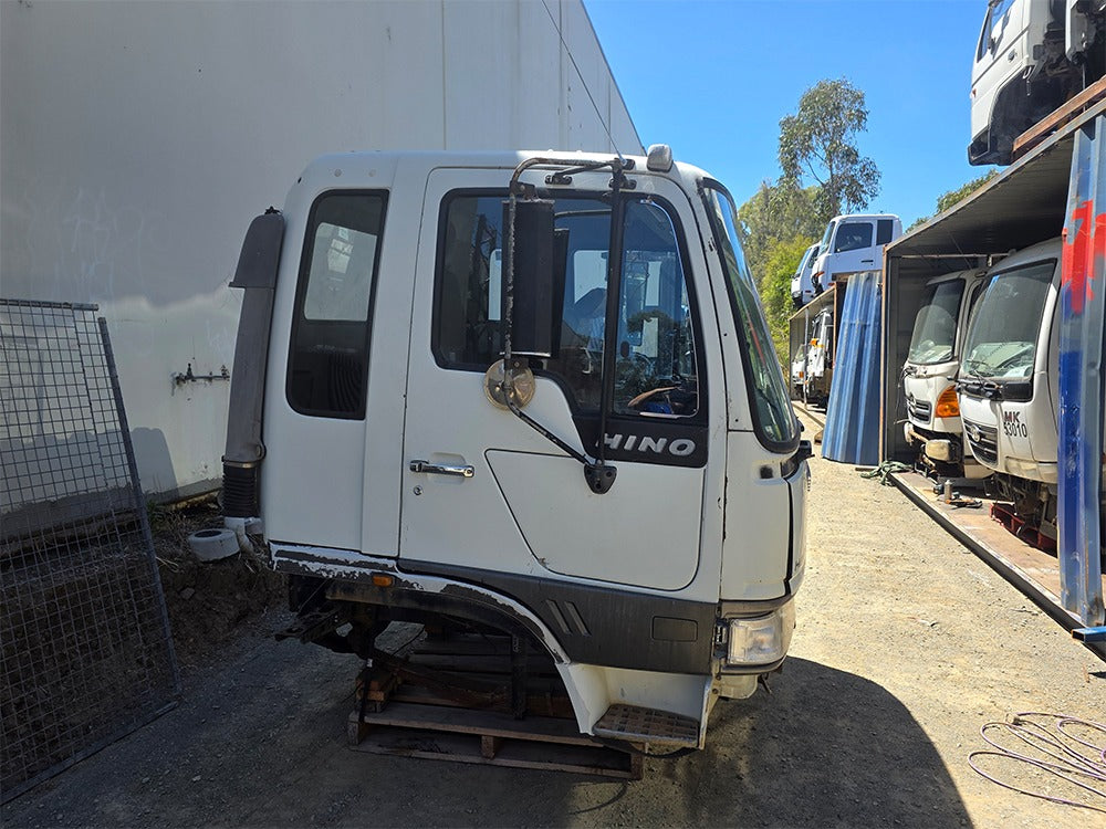 Hino Ranger Cabin Shell – Wide Cab – Manual – 1991-2002 (CL2768) image 2