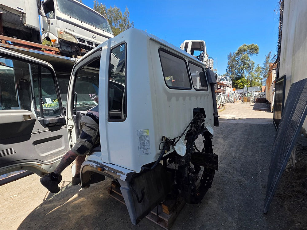 Hino Ranger Cabin Shell – Wide Cab – Manual – 1991-2002 (CL2768) image 5