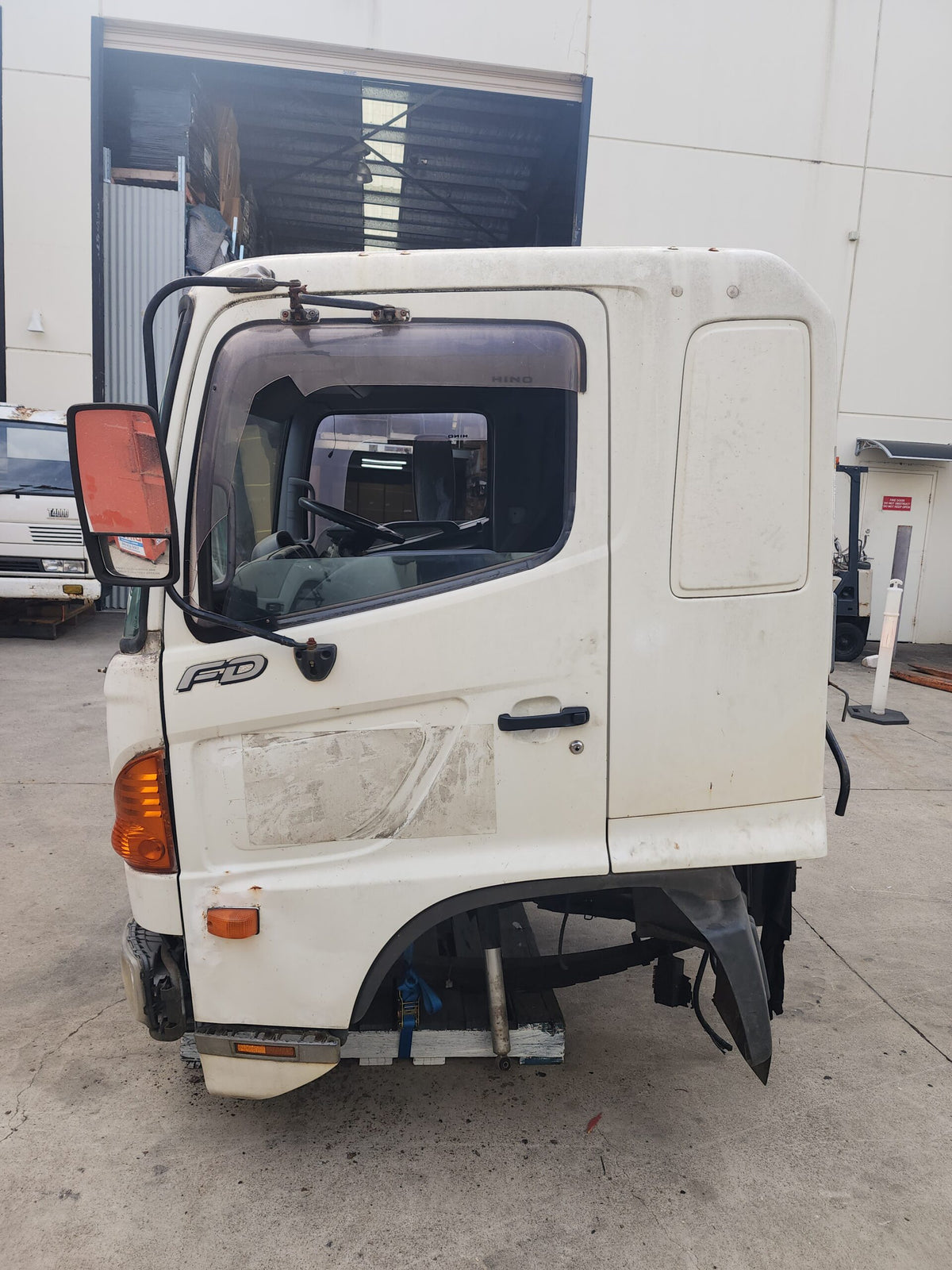 Hino Ranger Pro (FD/FE/GD) Cabin Shell – Narrow Cab – Manual – 2003-2011 (CL2750) image 3