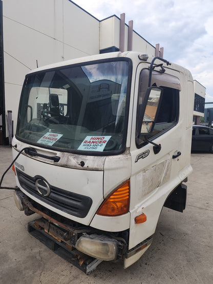 Hino Ranger Pro (FD/FE/GD) Cabin Shell – Narrow Cab – Manual – 2003-2011 (CL2750) image 4