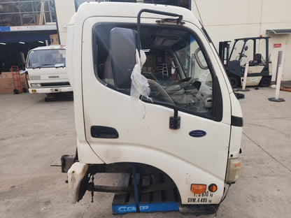 Hino Dutro (XZU4) Cabin Shell – Wide Cab – Manual – 2003-2011 (CL2751) image 6