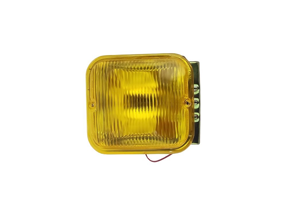 Nissan-UD Fog Lamp Right Hand / Left Hand – CW/CG/CK (1984-1990) image 1