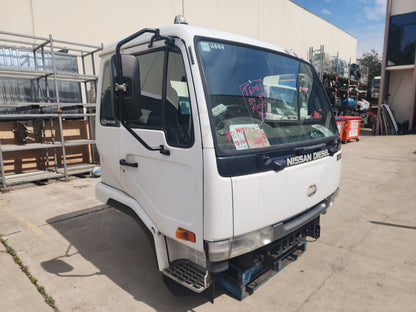 Nissan UD (MK/LK) Cabin Shell – Narrow Cab – Manual – Early (CL2753) image 4