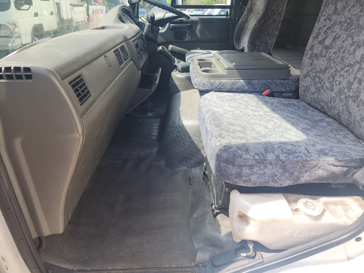 Nissan UD (MK/LK) Cabin Shell – Narrow Cab – Manual – Early (CL2753) image 13