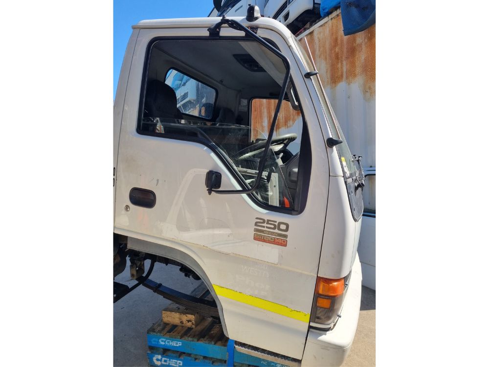 Isuzu N Series (NPR) Cabin Shell – Wide Cab – 1994-2007 (BX1930) image 5