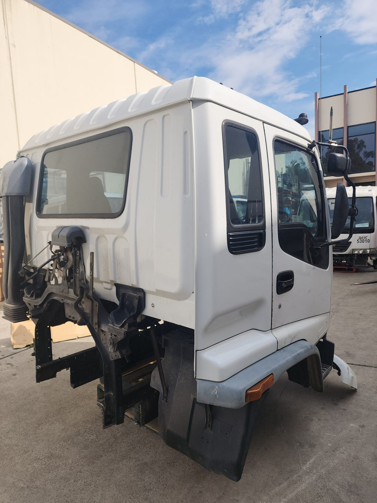 Isuzu F Series (FVM) Cabin Shell – Manual – 2001-2008 (CL2691) image 5