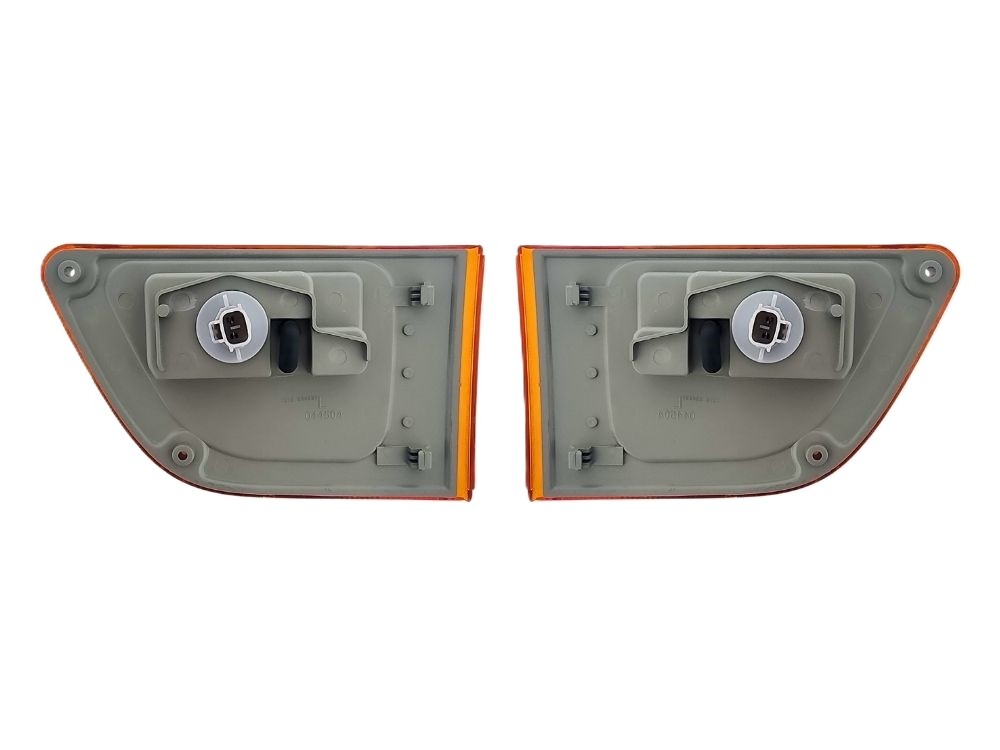 Hino Ranger Door Flasher – Pair – Full Amber – FD/GD/FT/GT/FE/FF/GH/FM/FH (1991-2002) image 2