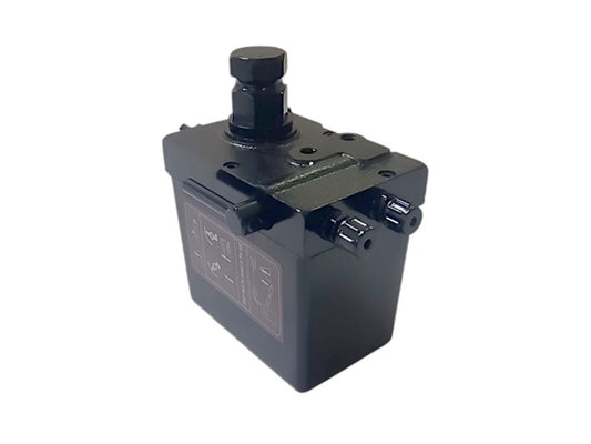 Mercedes Axor Cabin Tilt Pump (1998-2004) image 1