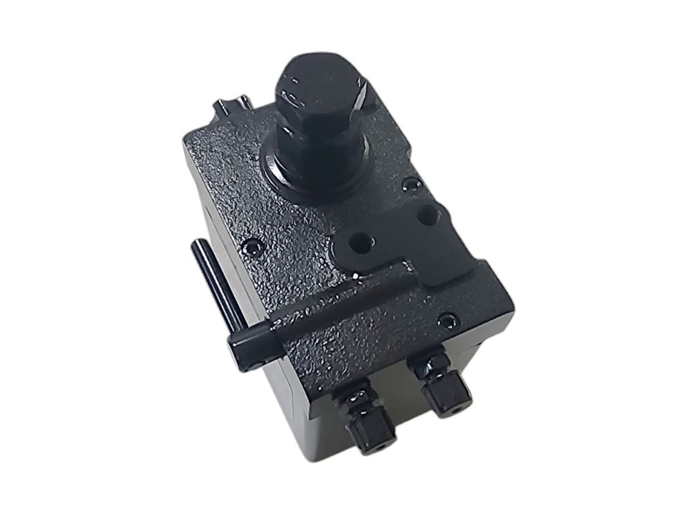 Mercedes Axor Cabin Tilt Pump (1998-2004) image 2