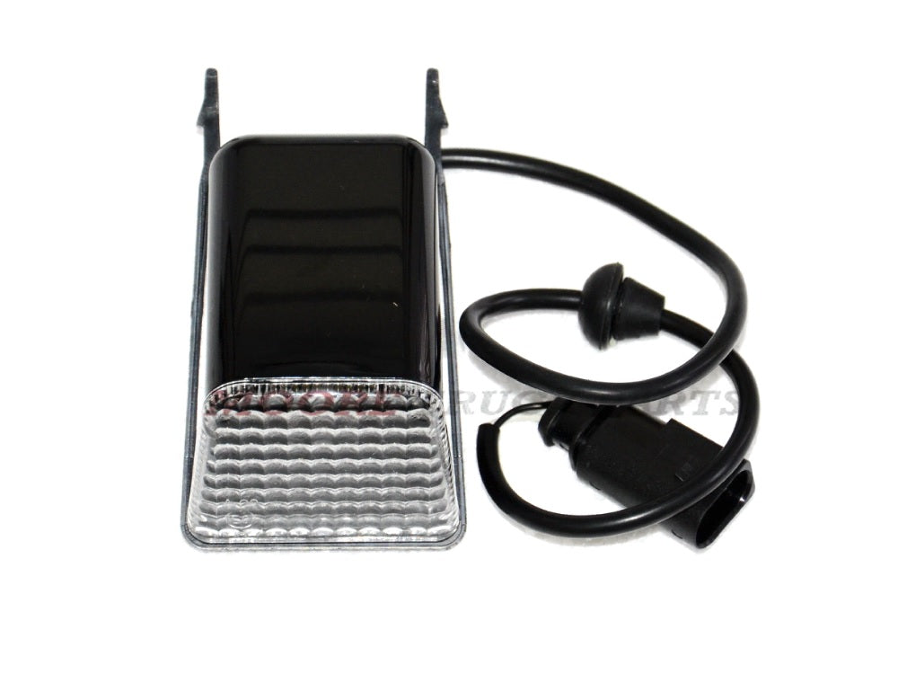 Volvo Version 2 Clearance Light – White – Middle – Sunvisor Mounted – FH/FM (2002-2007) image 1
