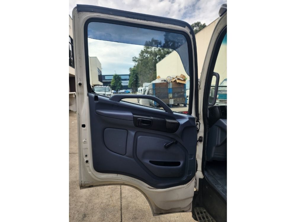 Hino Ranger Pro (FD/FE/GD) Cabin Shell – Narrow Cab – Manual – 2003-2011 (CQ4607) image 3