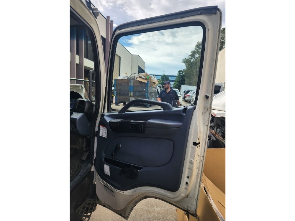 Hino Ranger Pro (FD/FE/GD) Cabin Shell – Narrow Cab – Manual – 2003-2011 (CQ4607) image 6