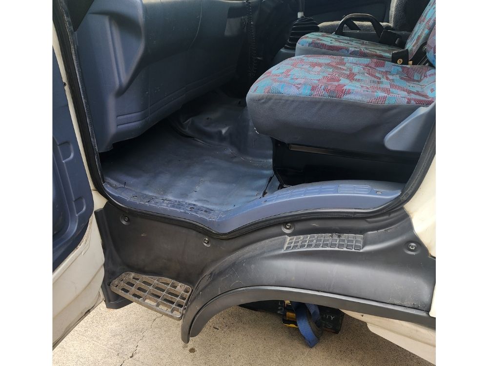 Hino Ranger Pro (FD/FE/GD) Cabin Shell – Narrow Cab – Manual – 2003-2011 (CQ4607) image 9