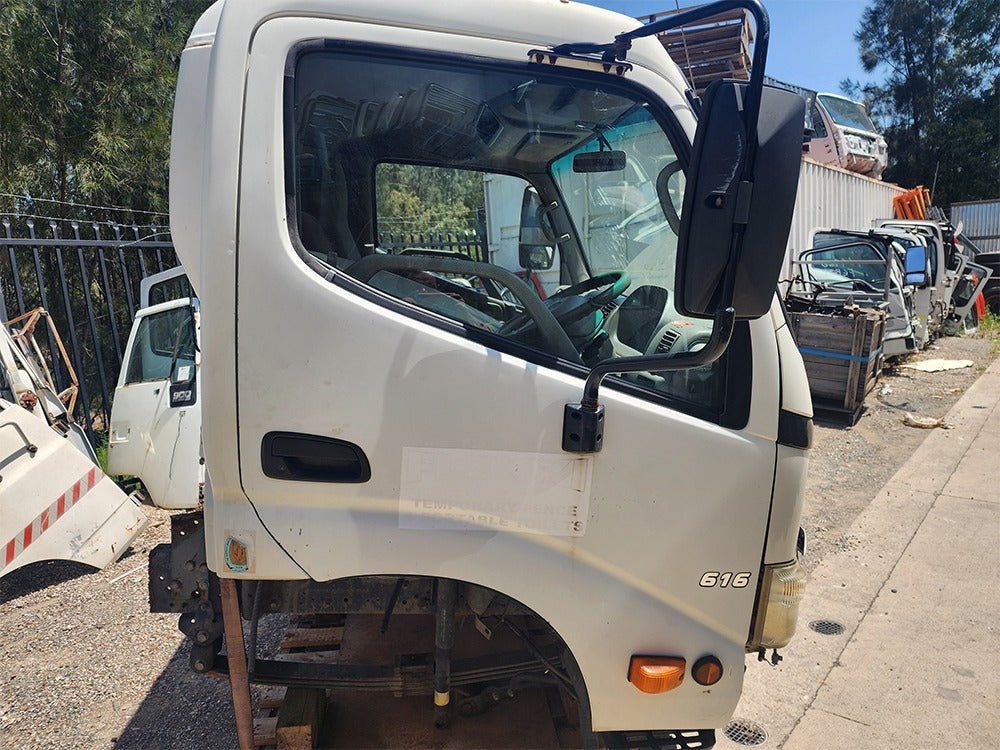 Hino Dutro (XZU4) Cabin Shell – Wide Cab – Manual – 2003-2011 (CN5736) image 3