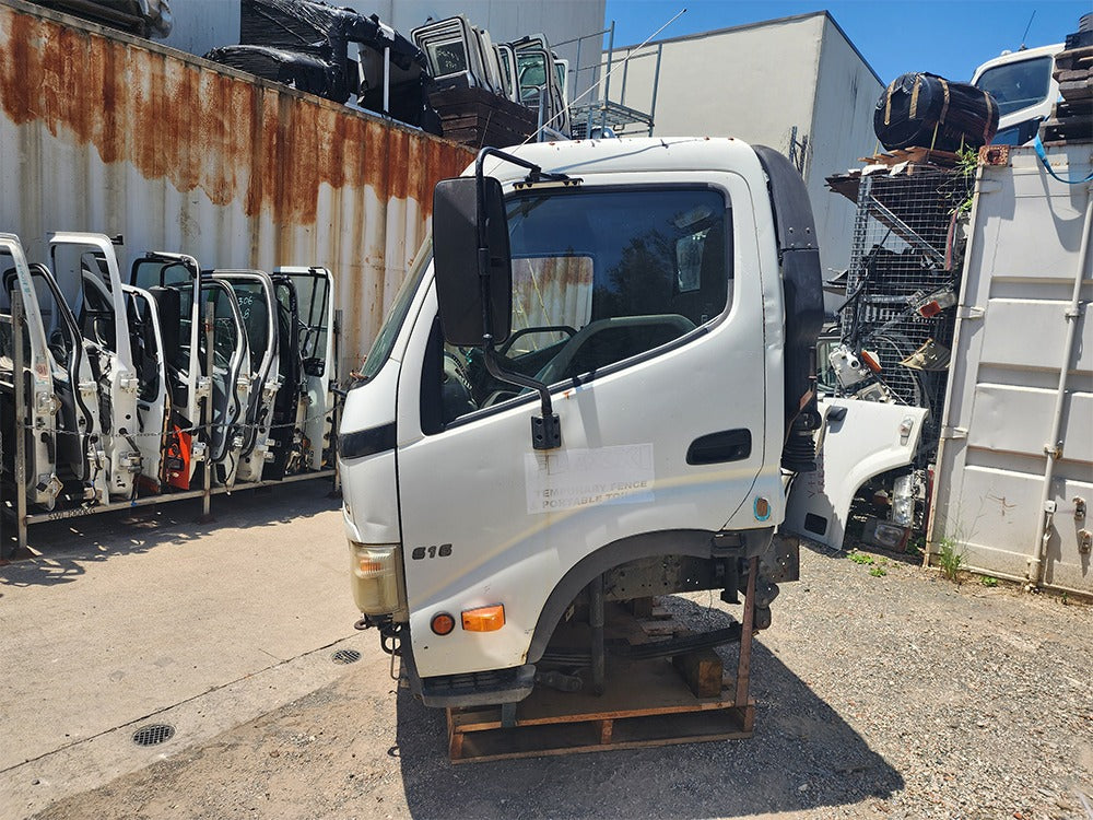 Hino Dutro (XZU4) Cabin Shell – Wide Cab – Manual – 2003-2011 (CN5736) image 4